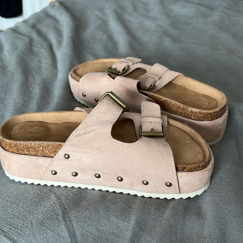 Forever 21 sandals